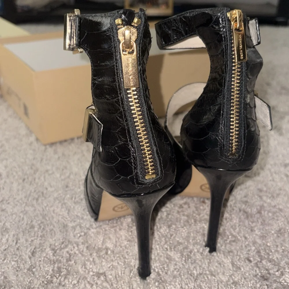 Michael Kors Black Patent Leather Strappy Stiletto Sandals- Tamara Open Toe - Picture 3 of 6